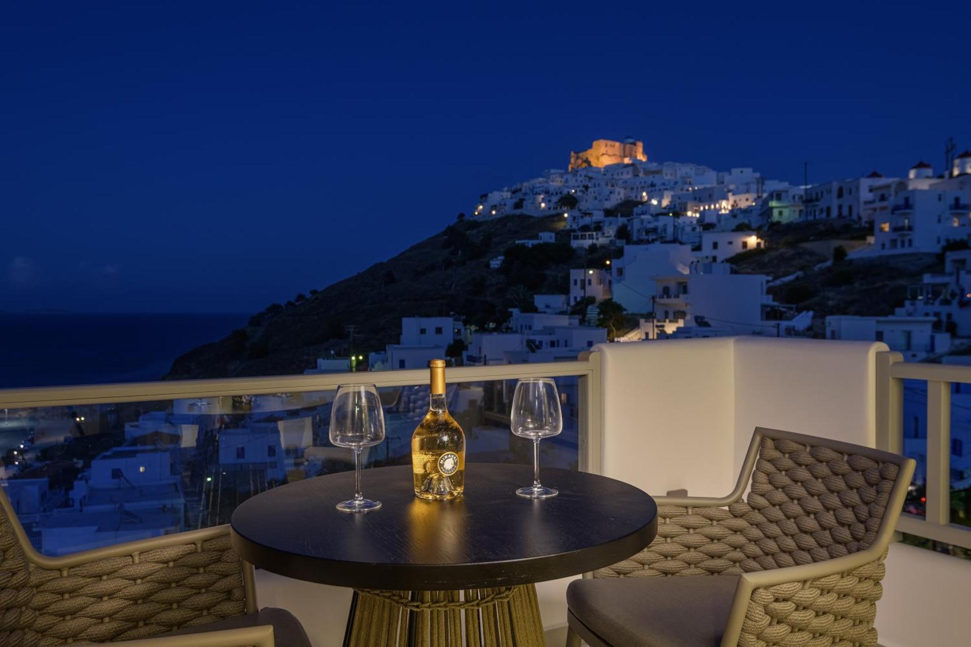 Vivere Luxury Suites Pera Gyalos Eksteriør billede