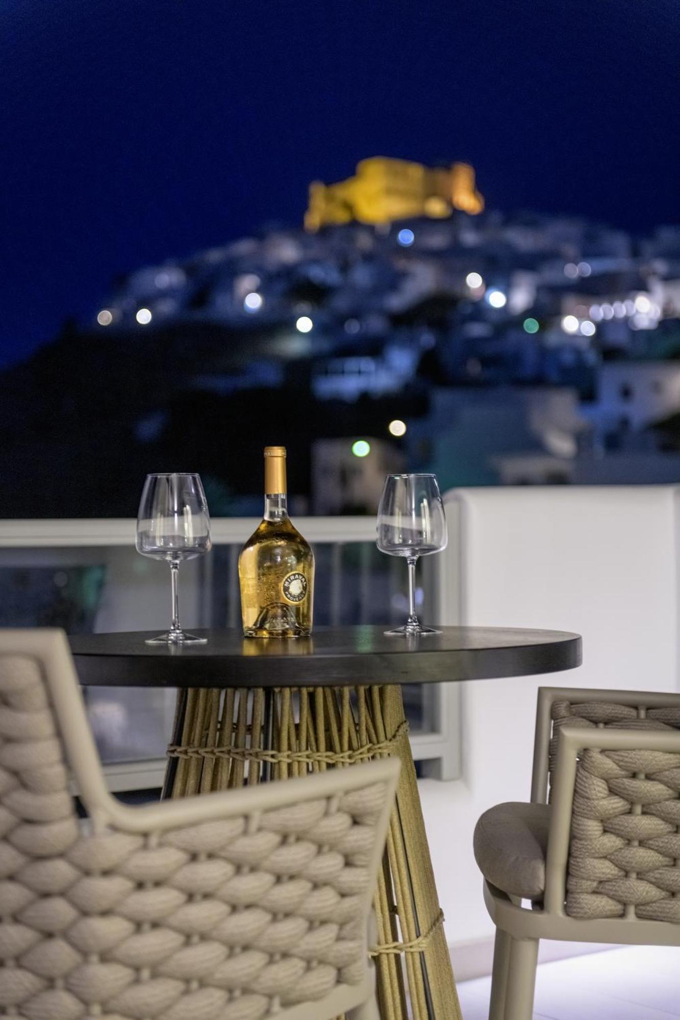 Vivere Luxury Suites Pera Gyalos Eksteriør billede